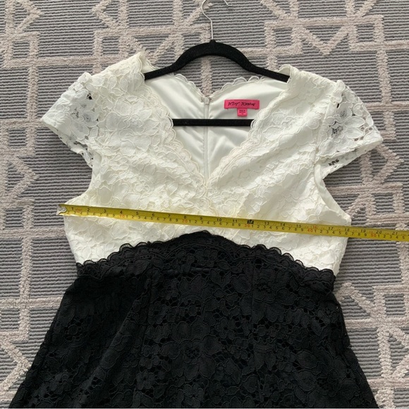 Betsey Johnson Black White Lace Fit and Flare - Picture 7 of 13